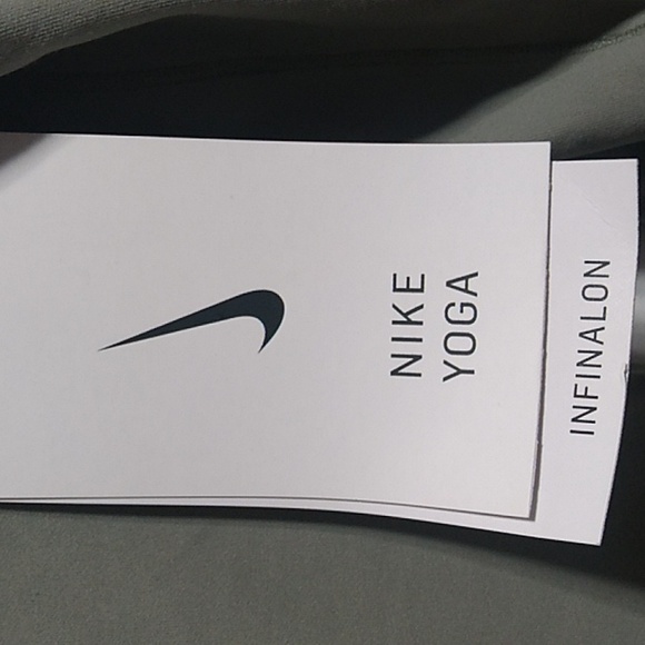 NWT Nike Yoga Dri-Fit Infinalon Top Unfinished Edges Sz.M - Picture 2 of 15